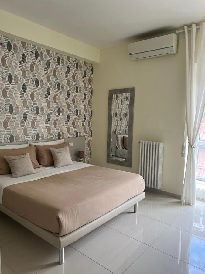 Centralflats 195 Private Apartments Bari Bagian luar foto