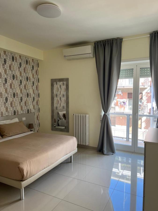 Centralflats 195 Private Apartments Bari Bagian luar foto