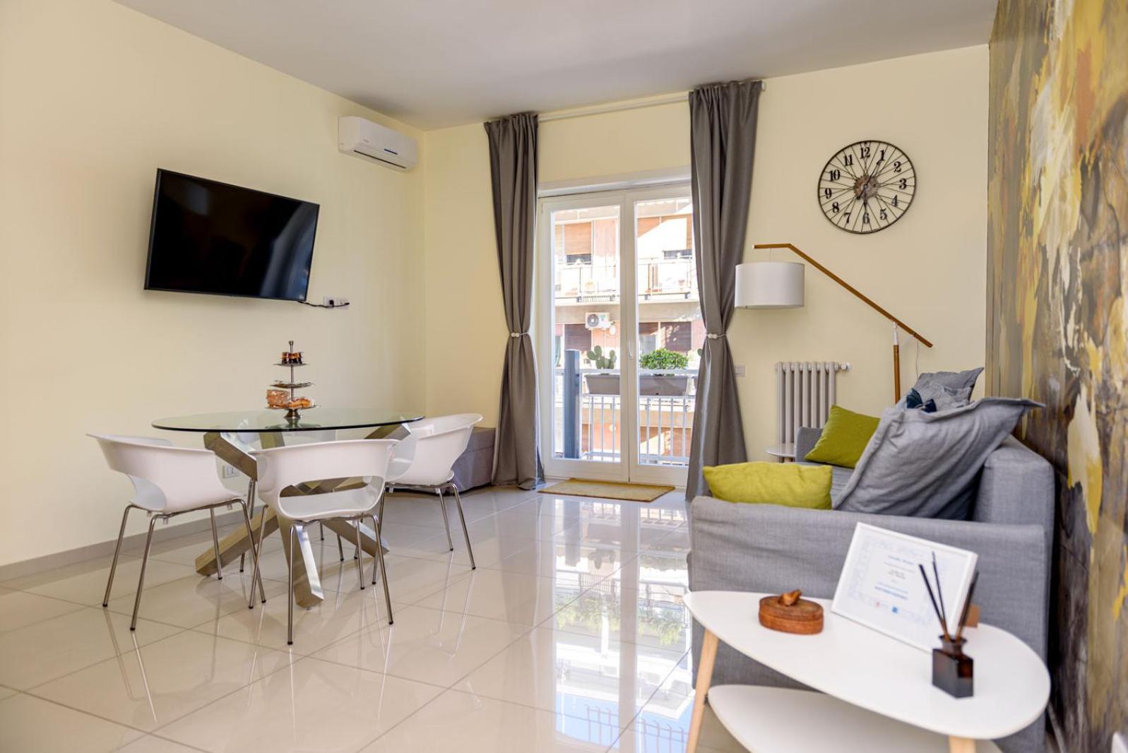 Centralflats 195 Private Apartments Bari Bagian luar foto