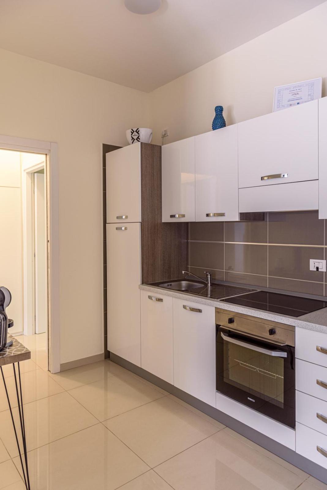 Centralflats 195 Private Apartments Bari Bagian luar foto