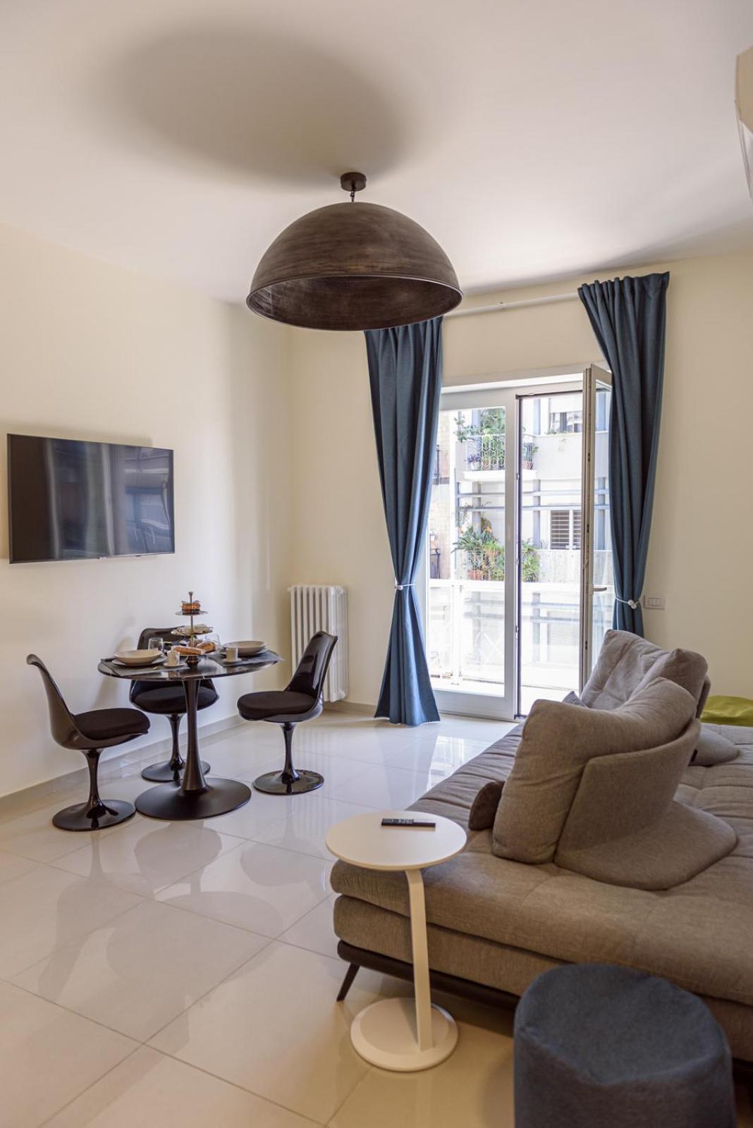 Centralflats 195 Private Apartments Bari Bagian luar foto
